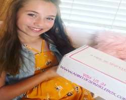 She is partnered with several brands on Instagram and also does advertise for them.